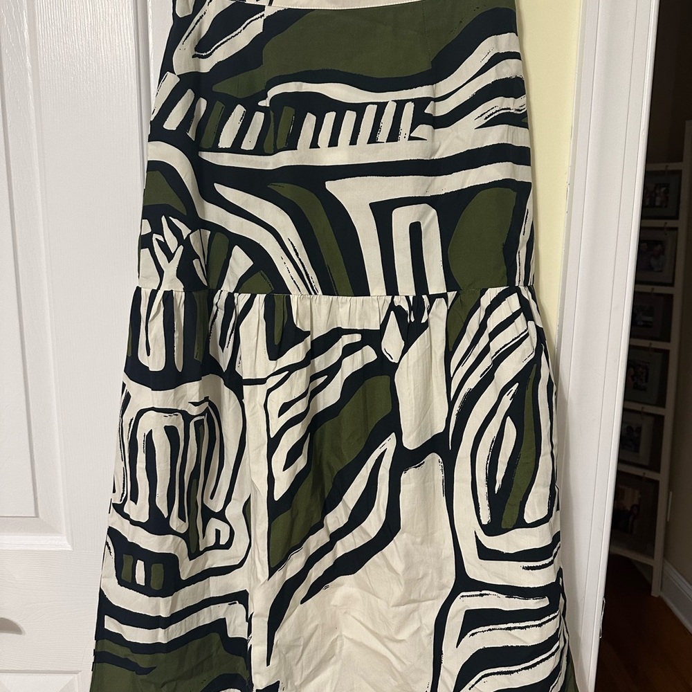 Stylish Green and Black 2 Piece Patterned Skirt with Shirt